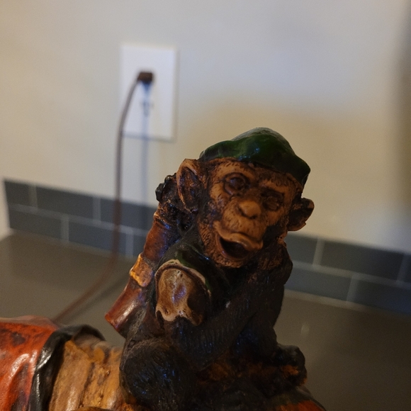 Barnum & Bailey Elephant with Monkey - Picture 6 of 16